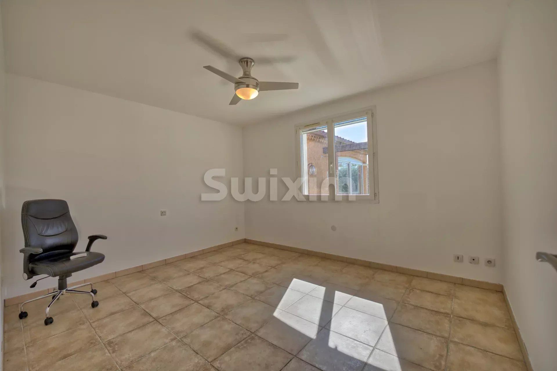 villa 5 Camere in vendita su Saint-Denis (30500)