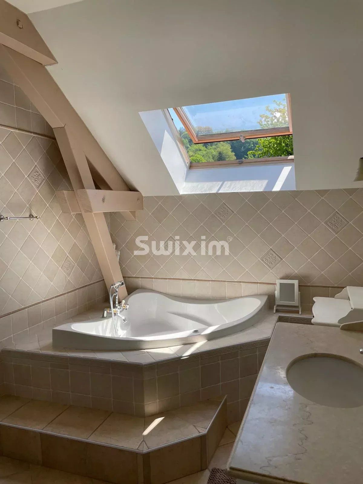 house 6 Rooms for rent on Saint-Sylvestre (74540)