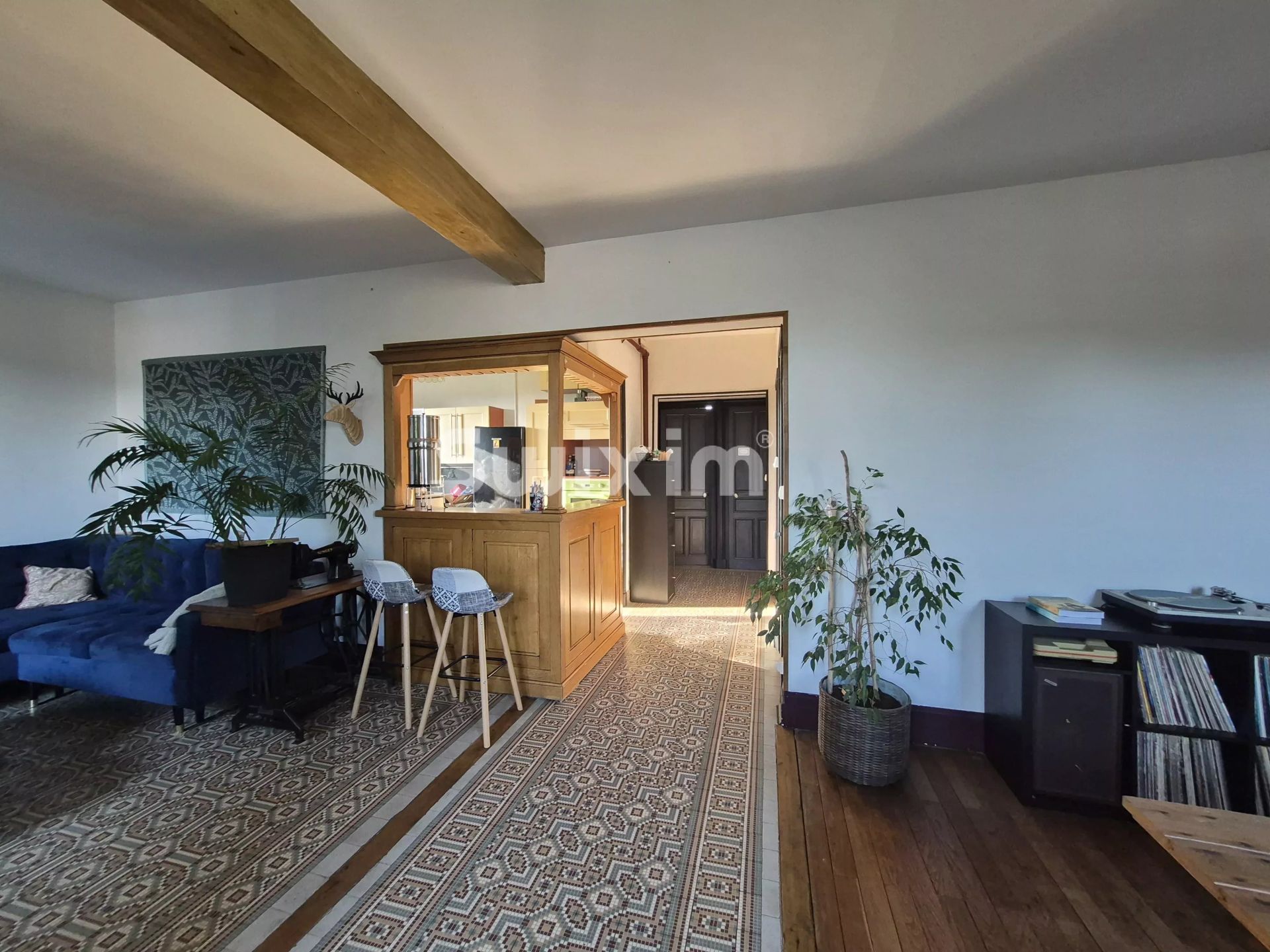 house 6 Rooms for sale on Bussières (71960)