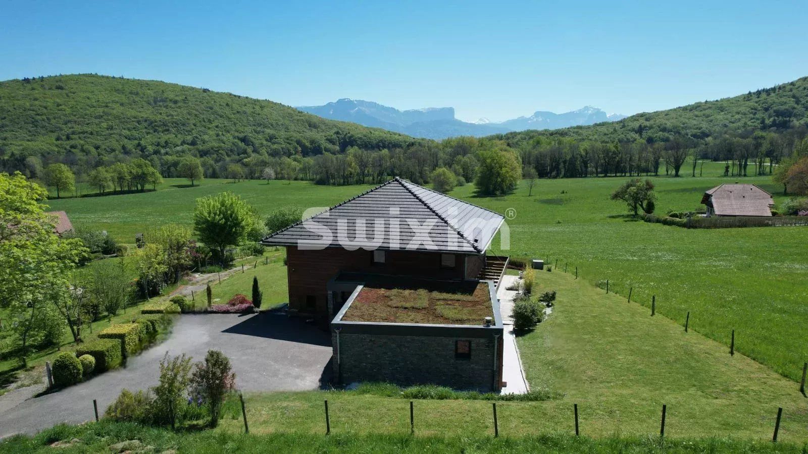 house 6 Rooms for sale on Choisy (74330)