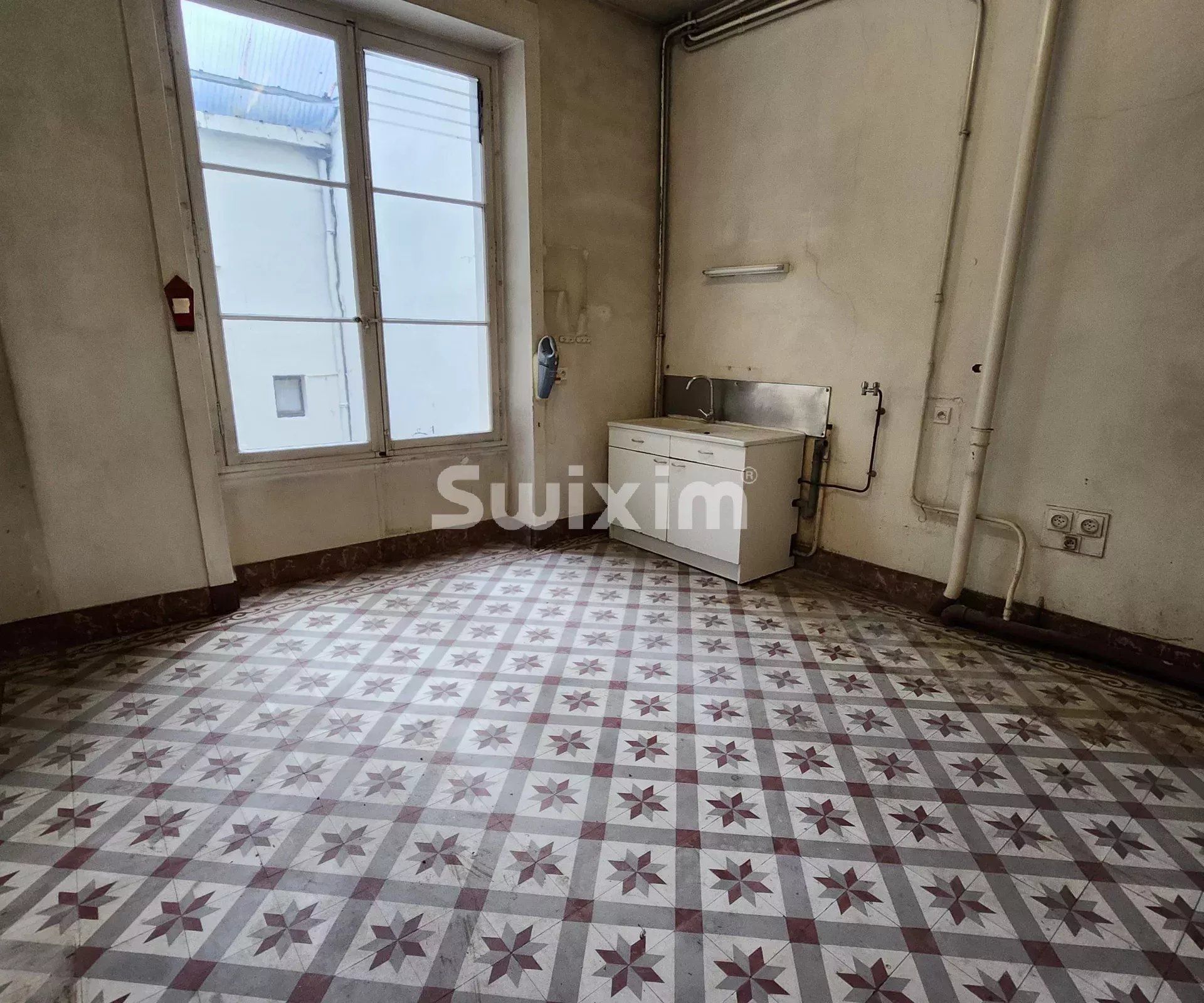 immobile 10 Camere in vendita su Poligny (39800)