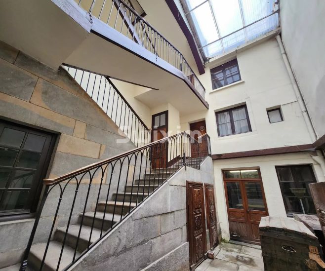 Venta Edificio Poligny 10&nbsp;Salas 280&nbsp;m²