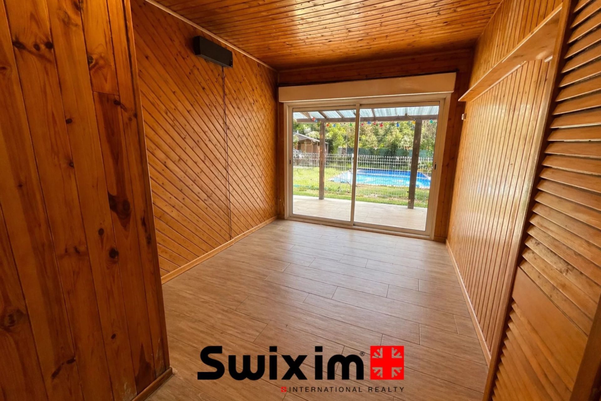 house 6 Rooms for sale on Eysines (33320)