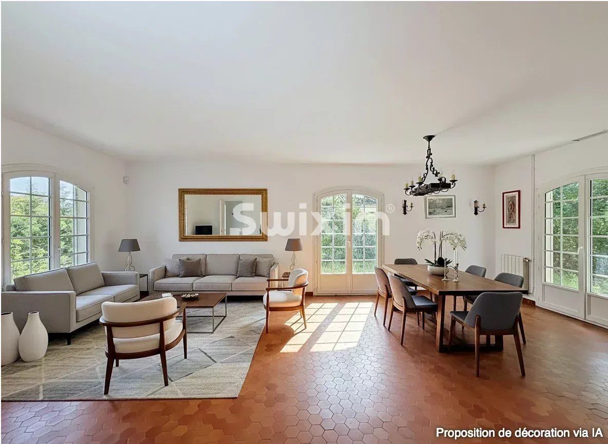 house 8 Rooms for sale on Pessac (33600)