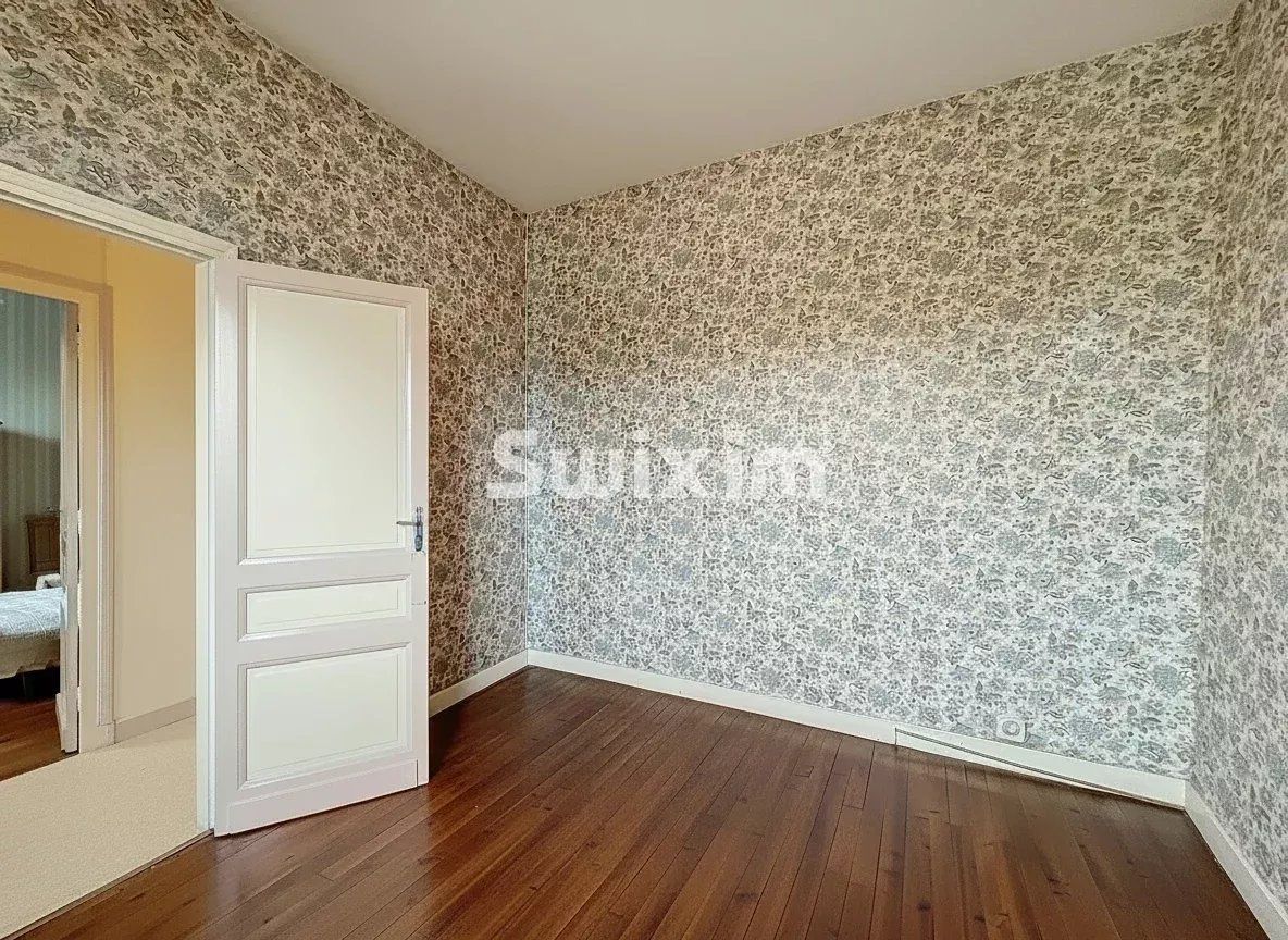 house 5 Rooms for sale on Pessac (33600)