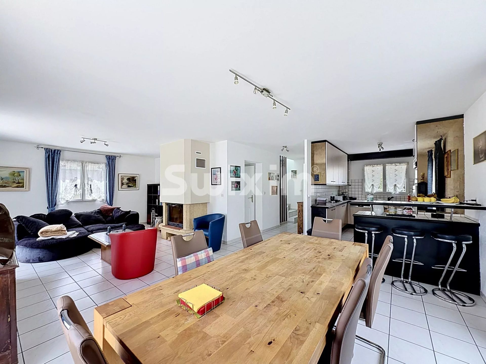 house 8 Rooms for sale on Ségny (01170)