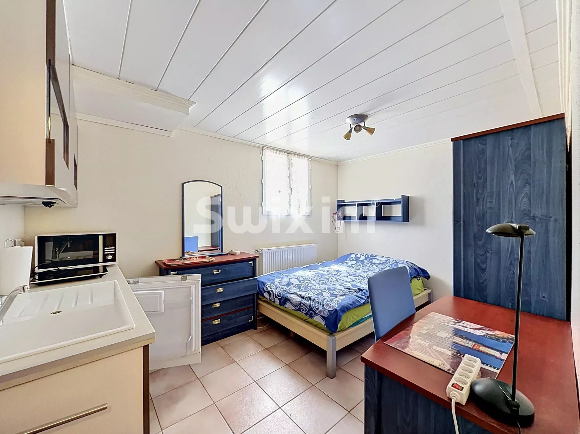 house 8 Rooms for sale on Ségny (01170)