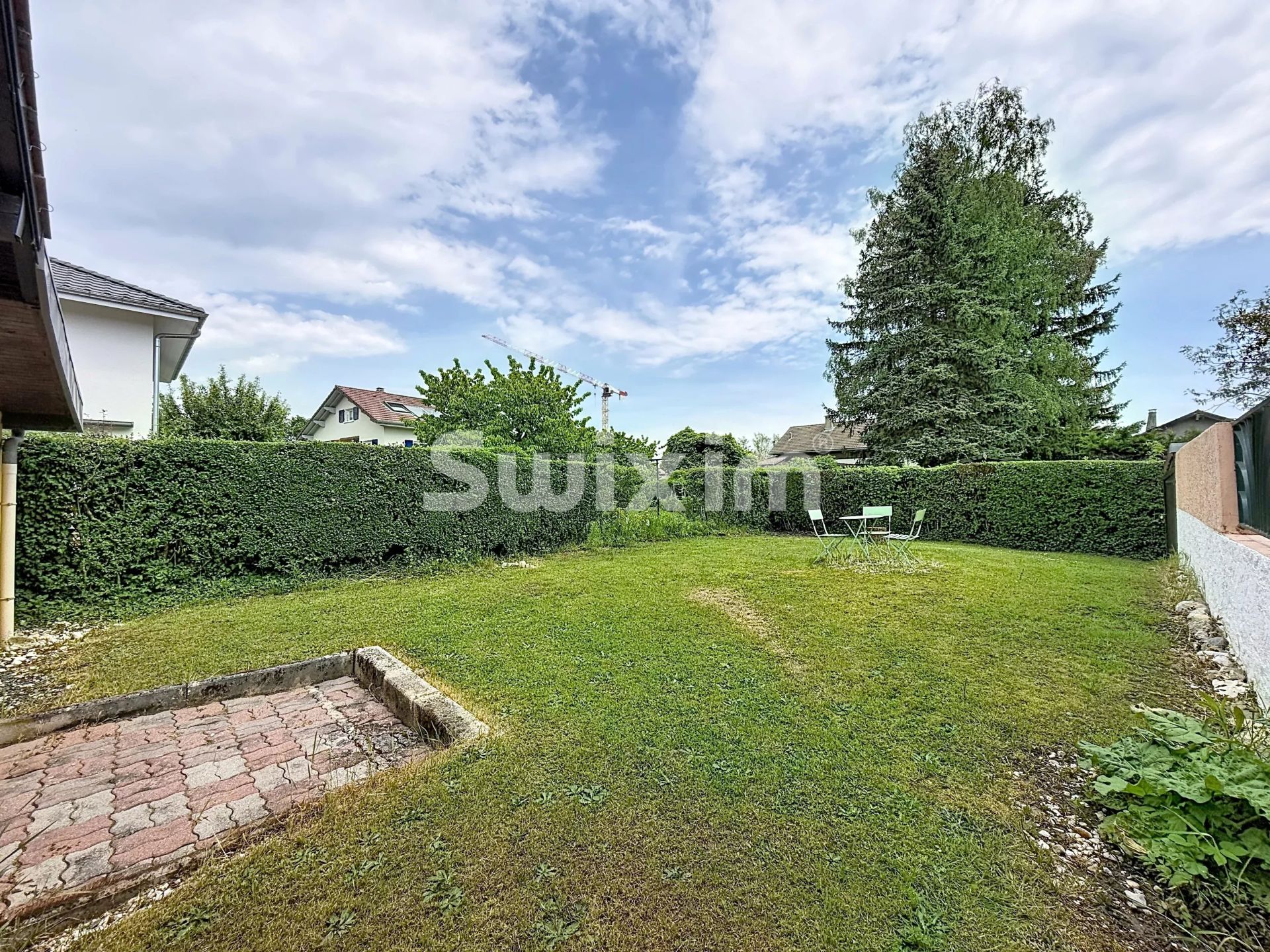 house 8 Rooms for sale on Ségny (01170)