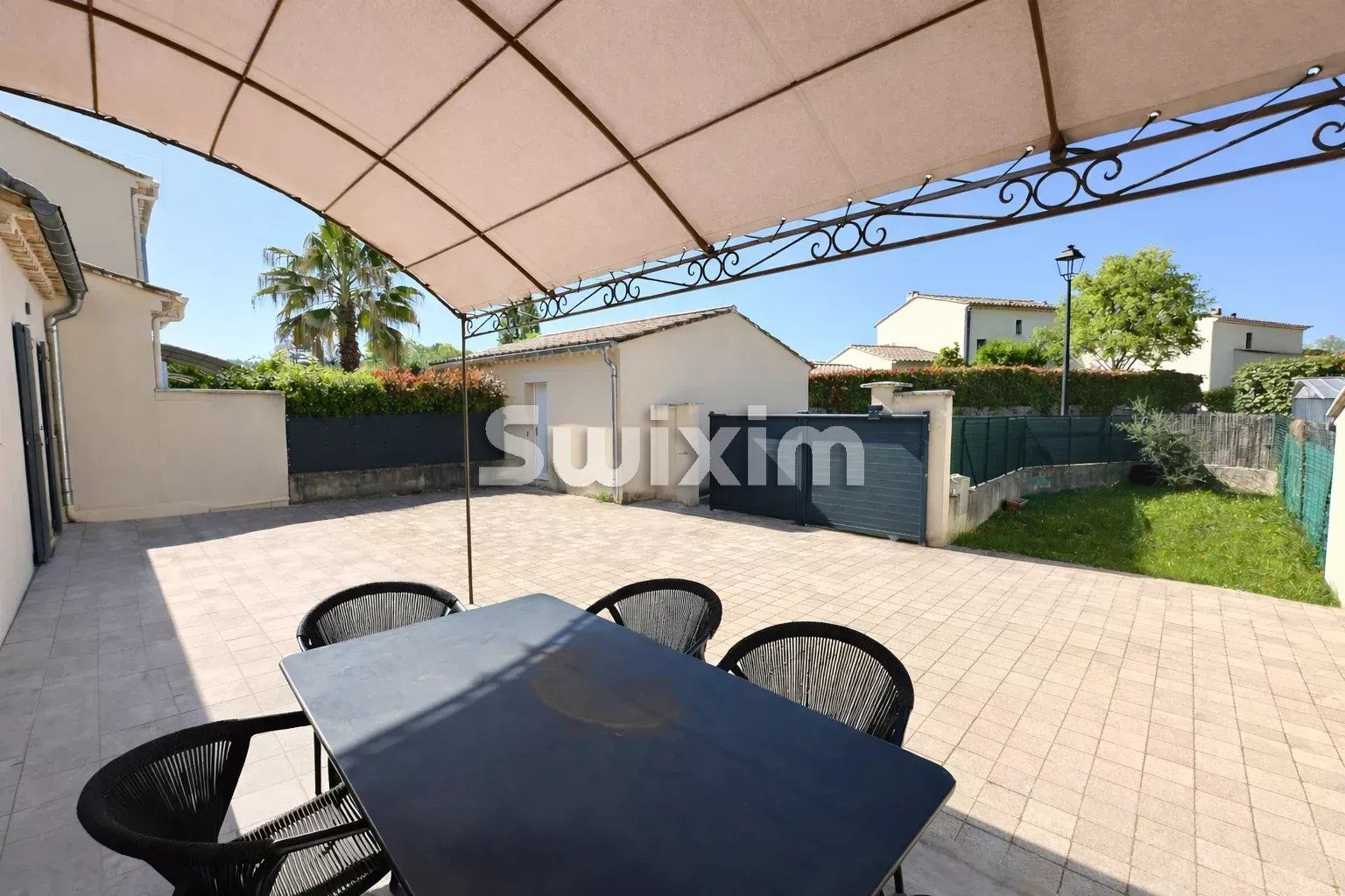 house 4 Rooms for sale on Saint-Didier (84210)