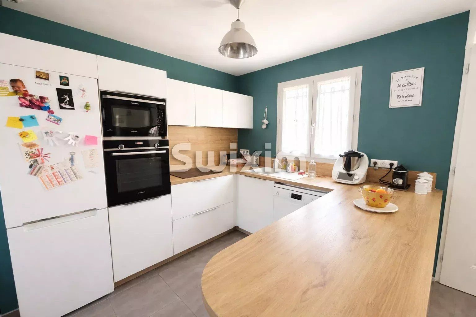 house 4 Rooms for sale on Saint-Didier (84210)