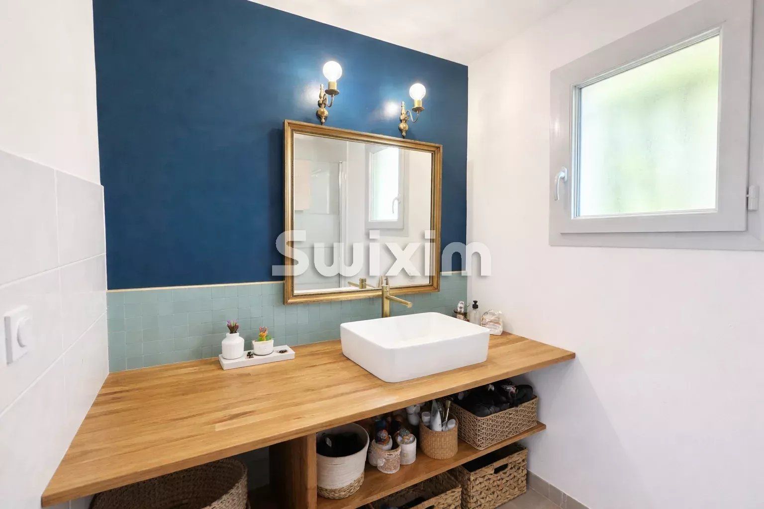 house 4 Rooms for sale on Saint-Didier (84210)