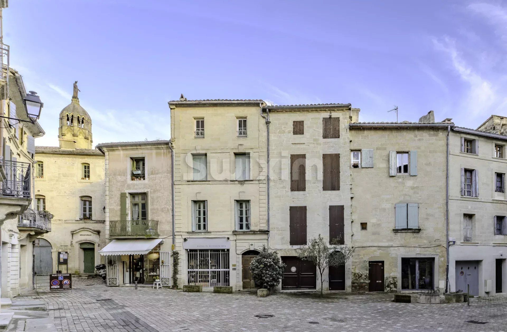 edificio en venta en Uzès (30700)