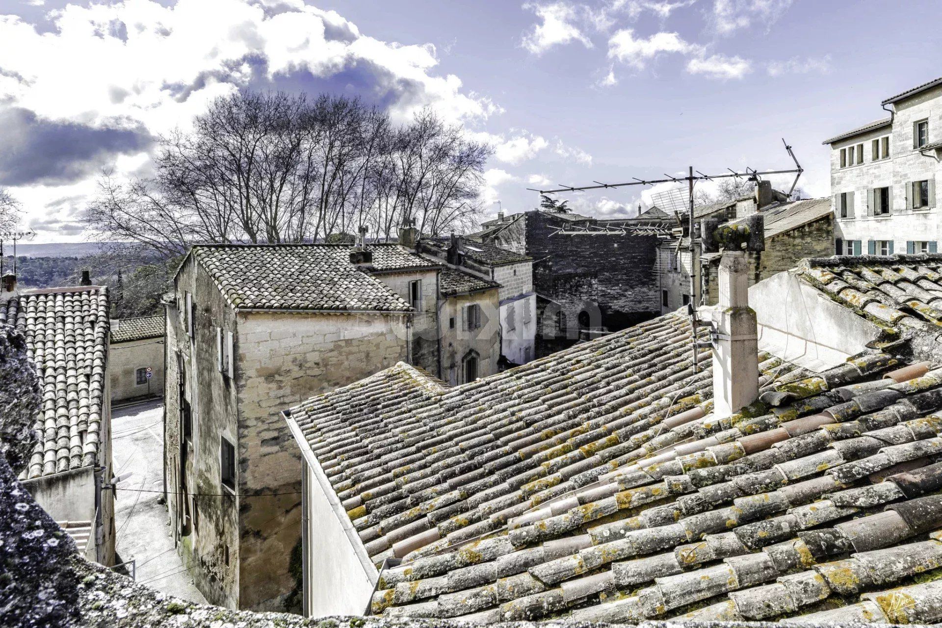 edificio en venta en Uzès (30700)