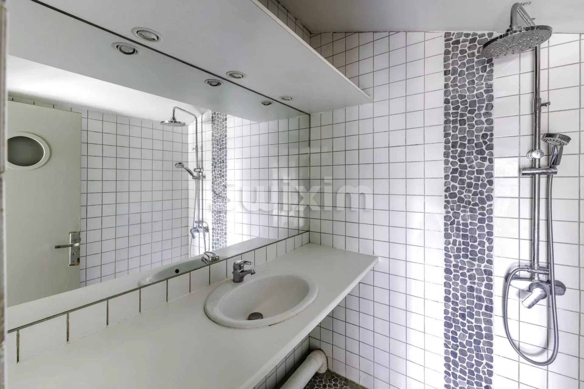 edificio en venta en Uzès (30700)