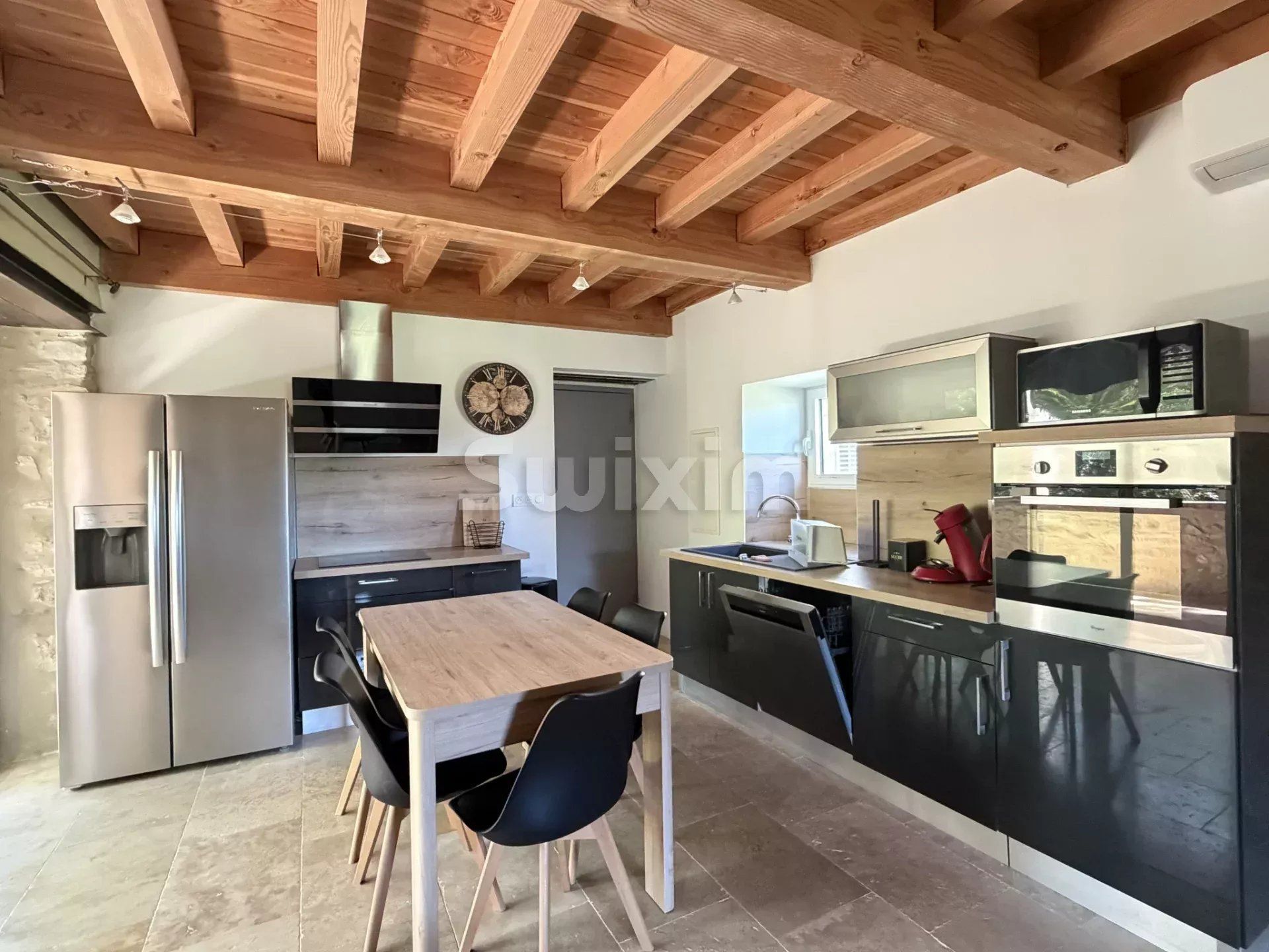 mas 3 Rooms for rent on Mons (30340)