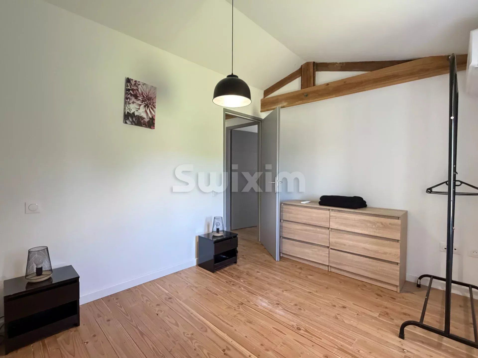 mas 3 Rooms for rent on Mons (30340)
