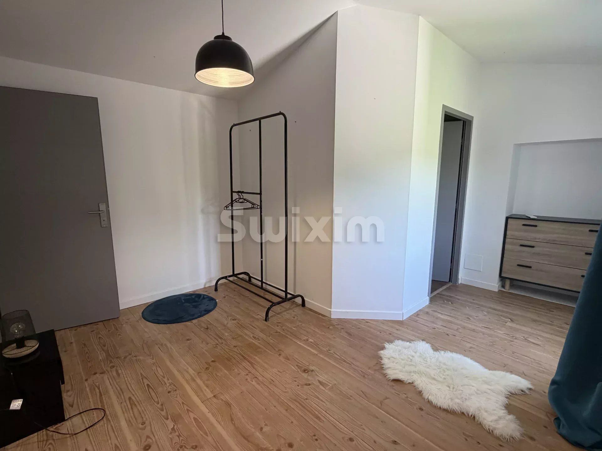 mas 3 Rooms for rent on Mons (30340)