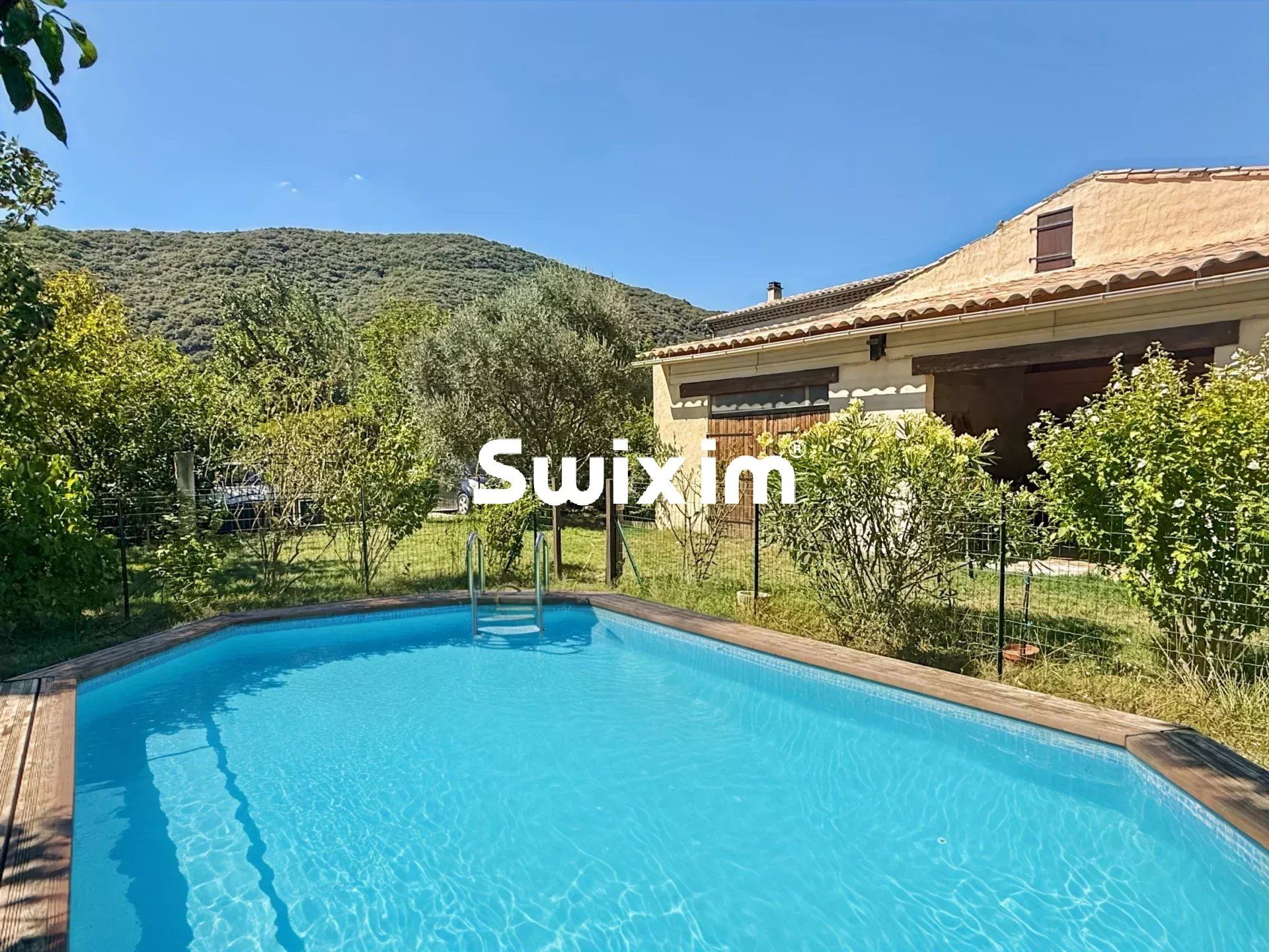 casa 6 Salas en venta en Saint-Montan (07220)