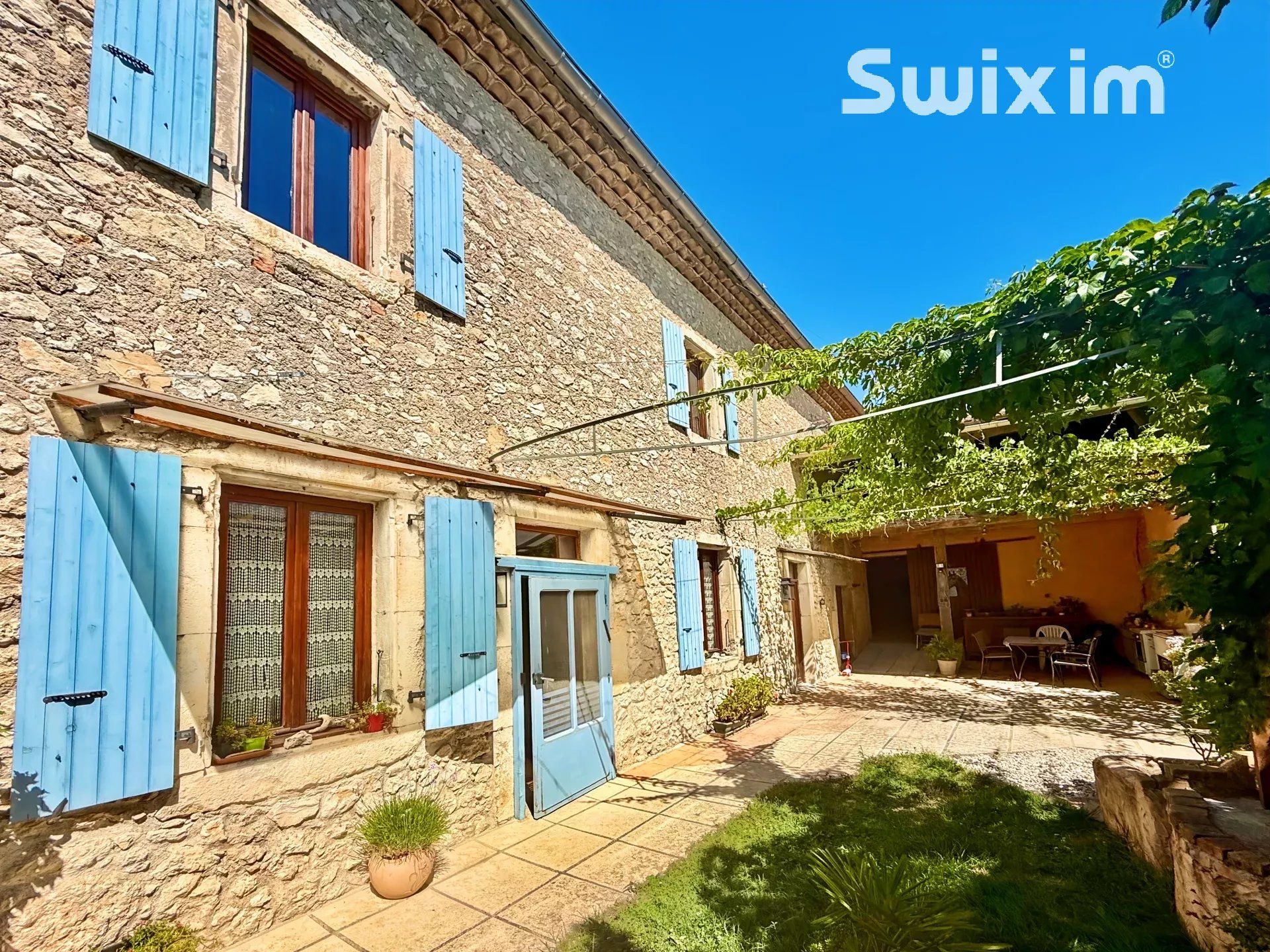 casa 6 Camere in vendita su Saint-Montan (07220)