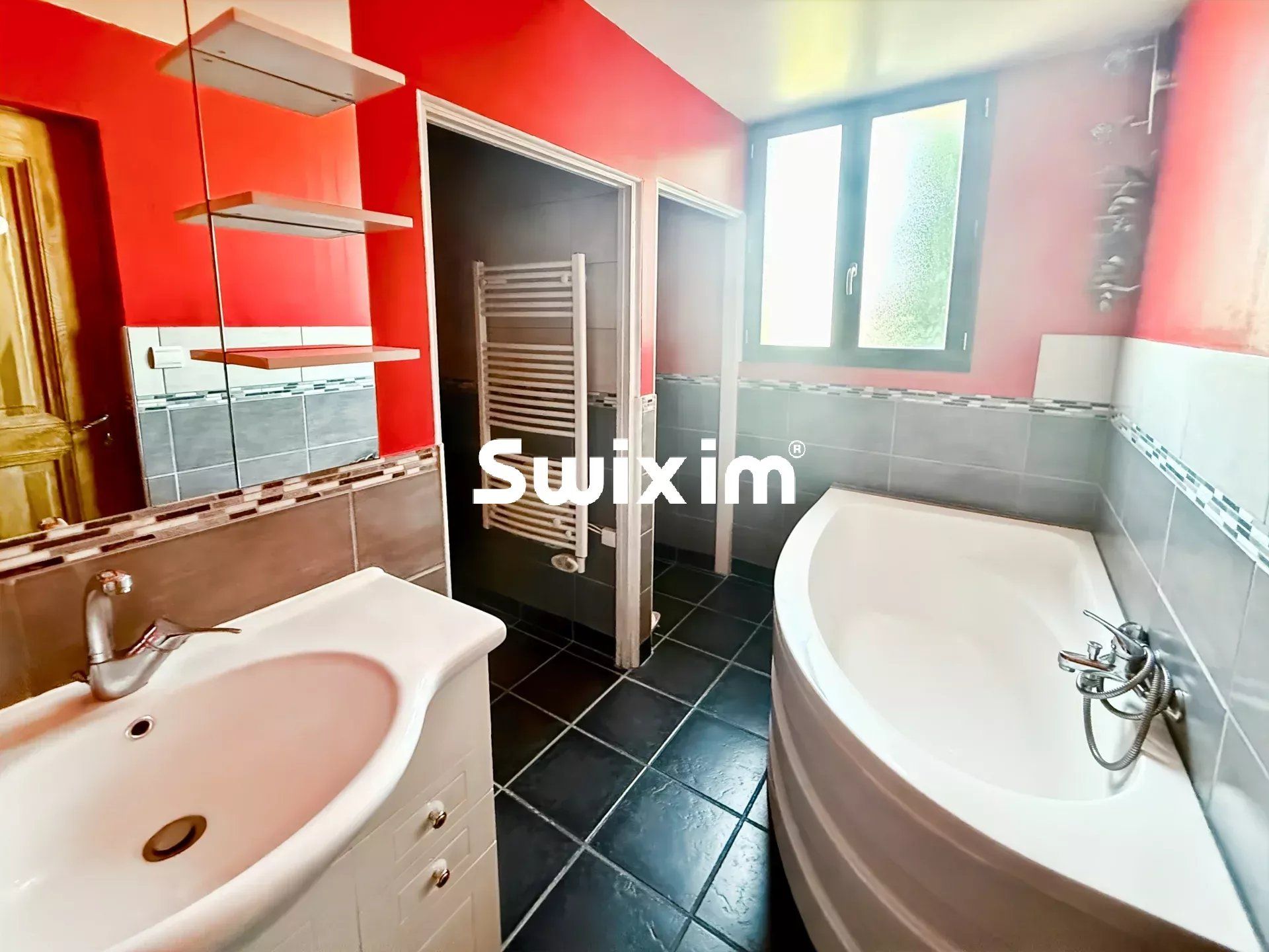 casa 6 Salas en venta en Saint-Montan (07220)
