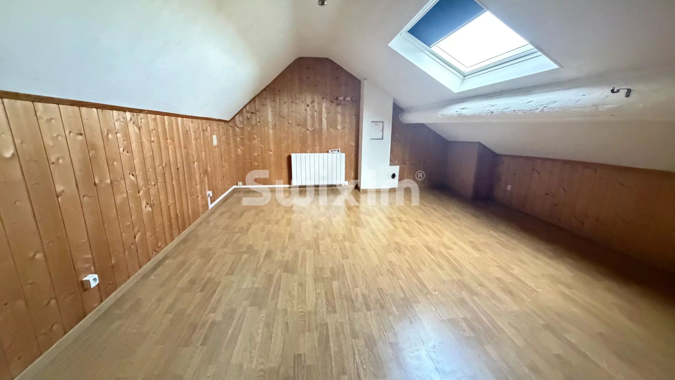 edificio 14 Salas en venta en Moissey (39290)