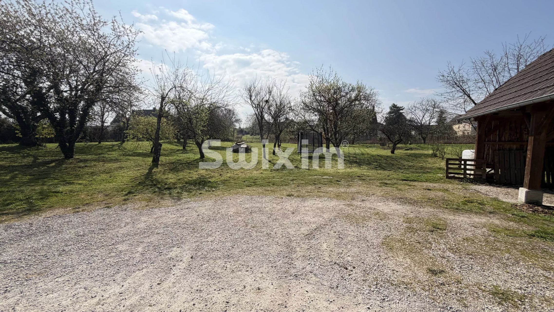 edificio 14 Salas en venta en Moissey (39290)