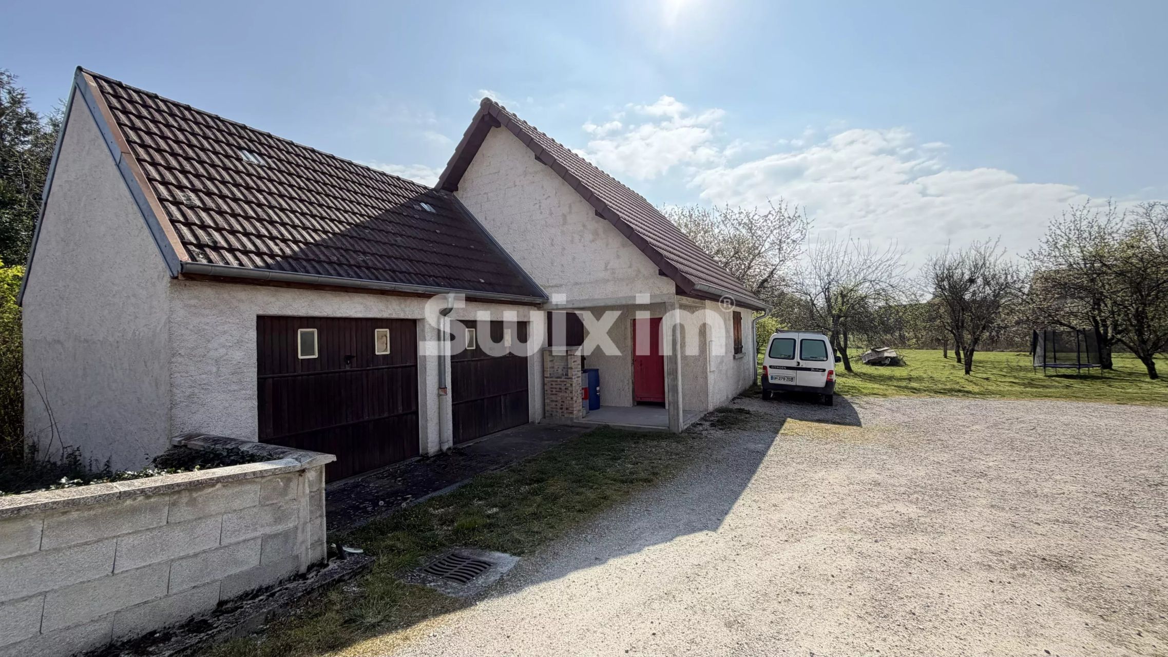 edificio 14 Salas en venta en Moissey (39290)