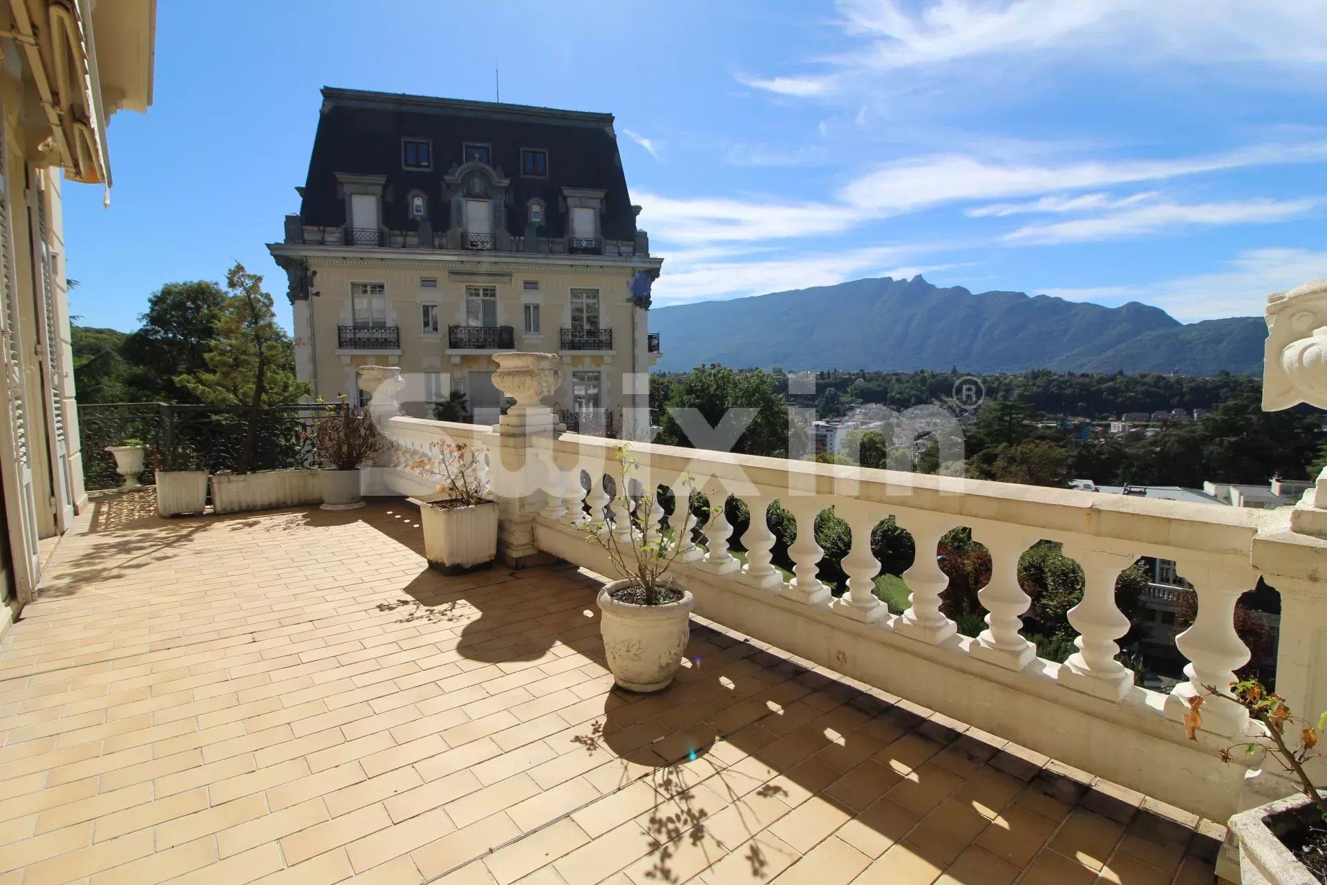 apartment 4 Rooms for sale on Aix-les-Bains (73100)
