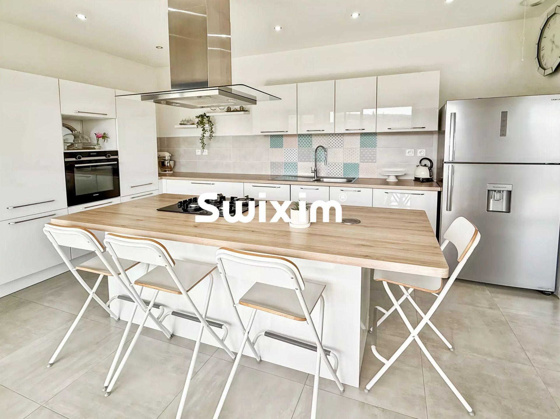 house 5 Rooms for sale on Bourg-Saint-Andéol (07700)