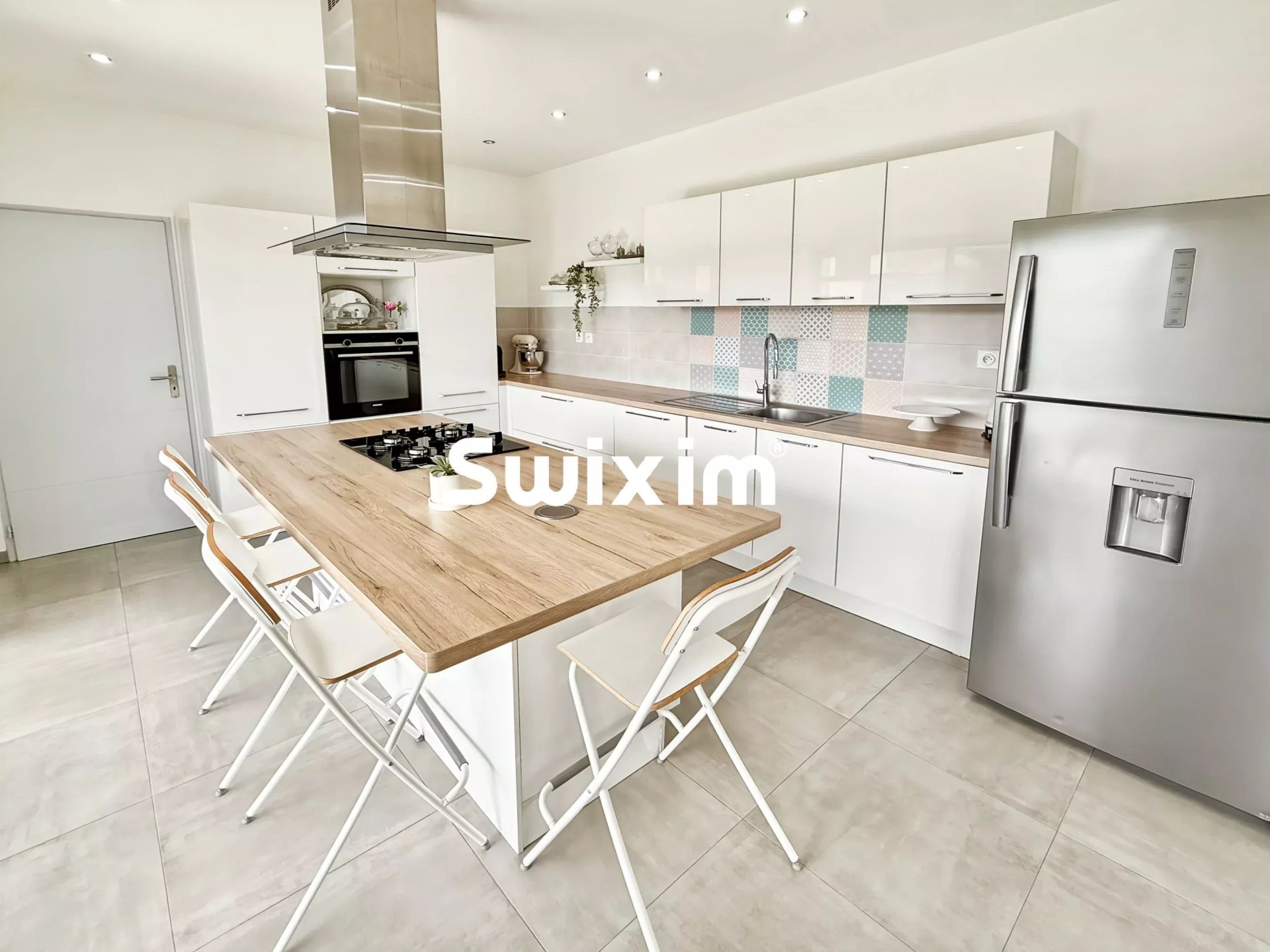 house 5 Rooms for sale on Bourg-Saint-Andéol (07700)