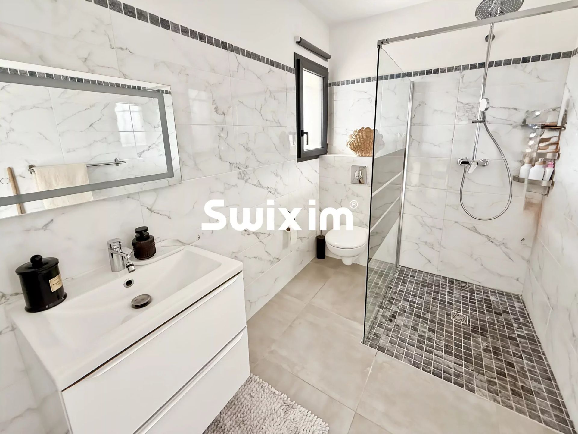 house 5 Rooms for sale on Bourg-Saint-Andéol (07700)