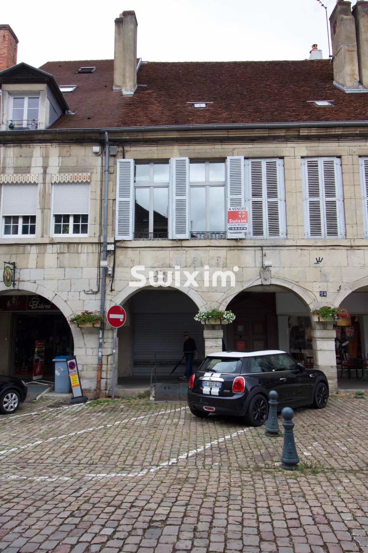 building 3 Rooms for sale on Lons-le-Saunier (39000)