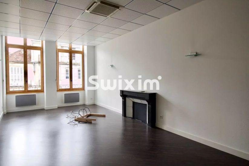 Sale Building Lons-le-Saunier 3&nbsp;Rooms 162.27&nbsp;m²