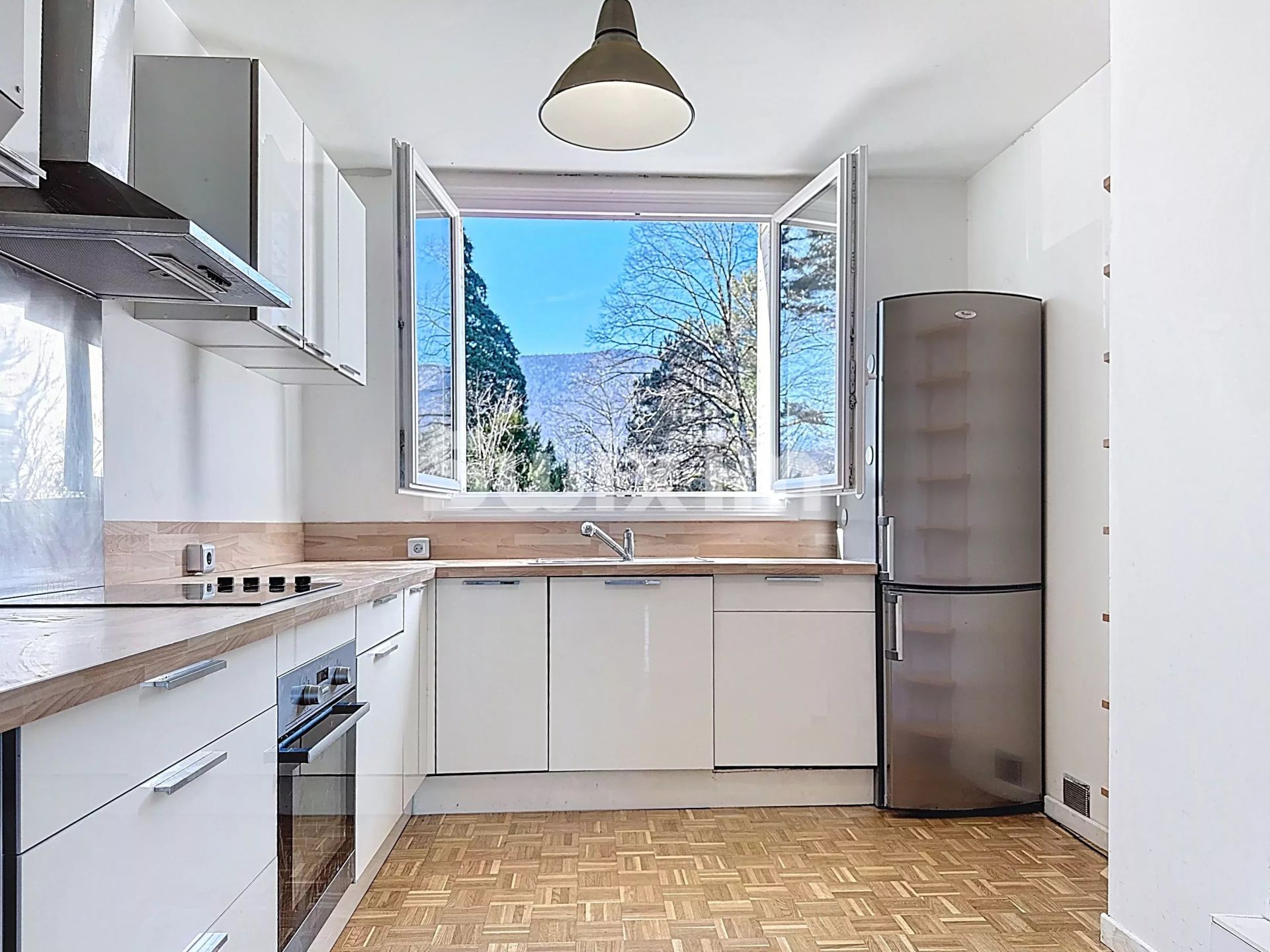 appartamento 3 Camere in vendita su Divonne-les-Bains (01220)