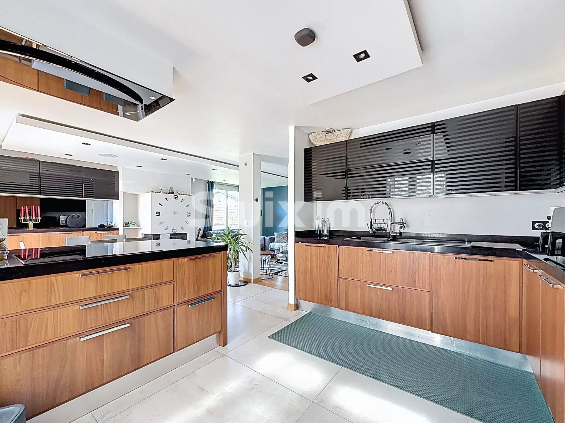 casa 7 Camere in vendita su Ornex (01210)
