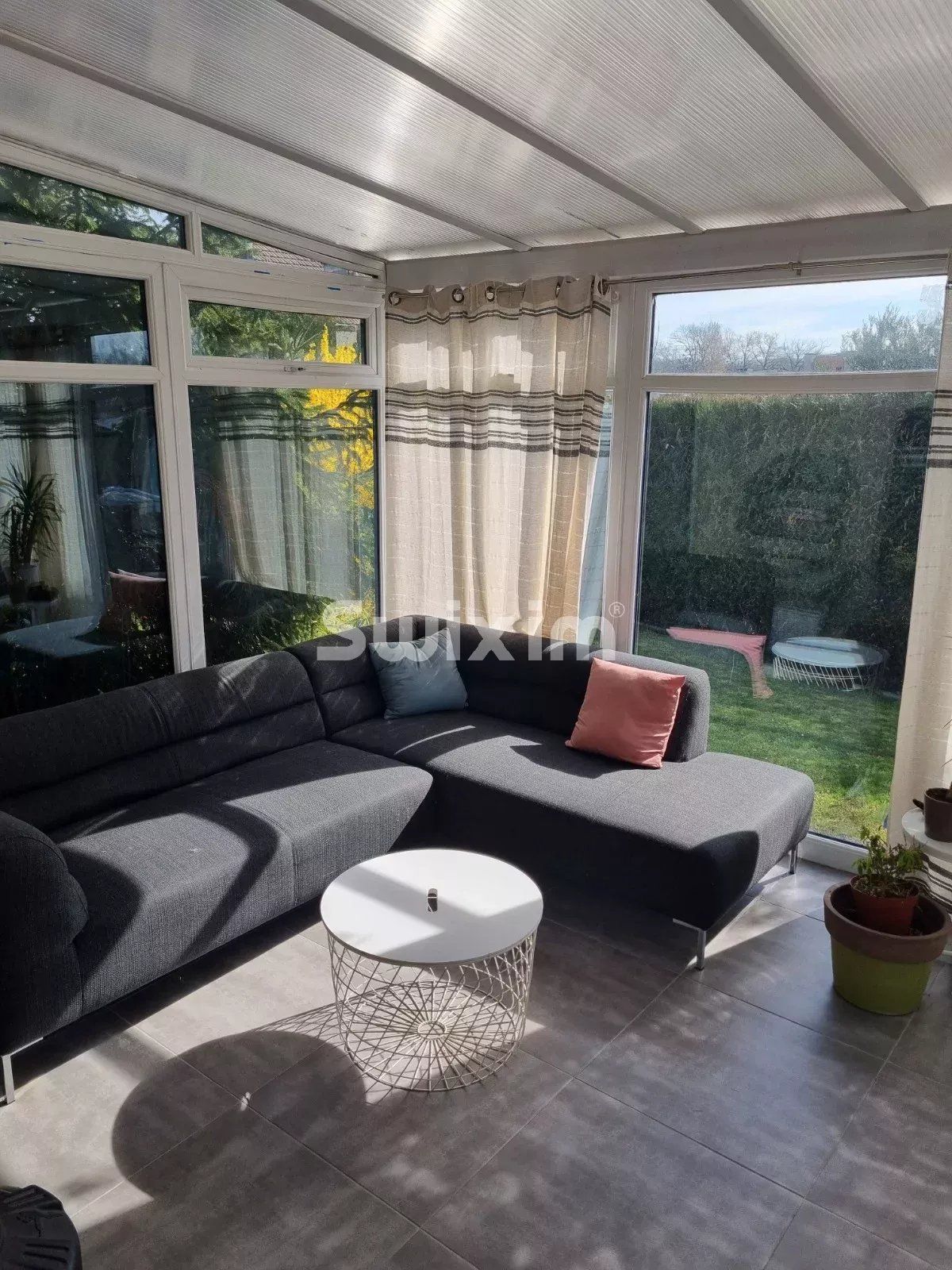 casa 7 Camere in vendita su Ornex (01210)
