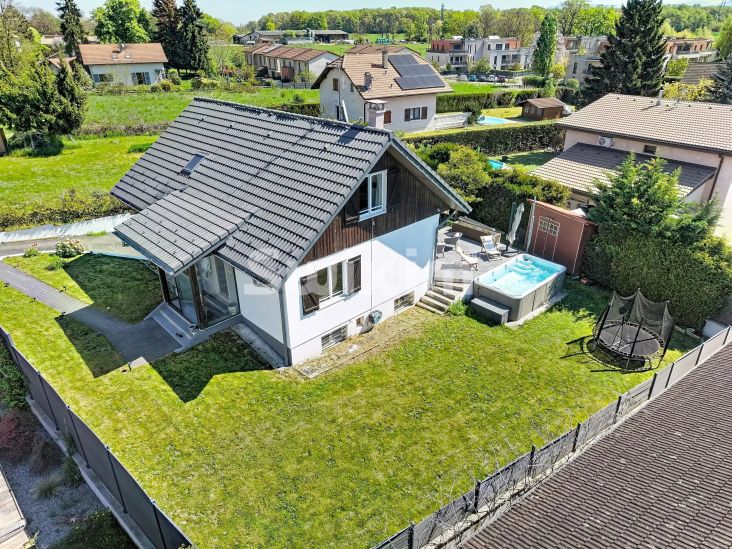 Vendita Casa Ornex 7&nbsp;Camere 219&nbsp;m²