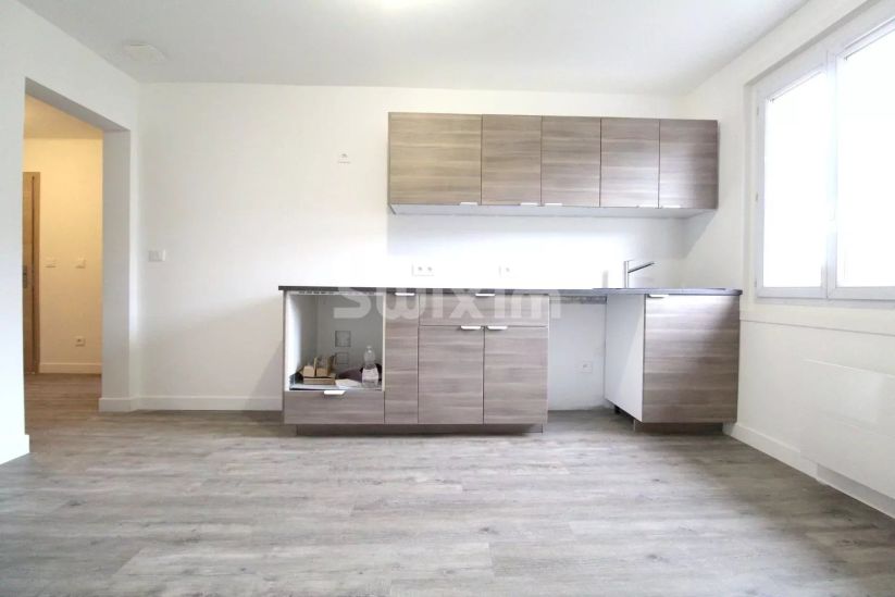 Venta Casa Cluses 8&nbsp;Salas 190.25&nbsp;m²