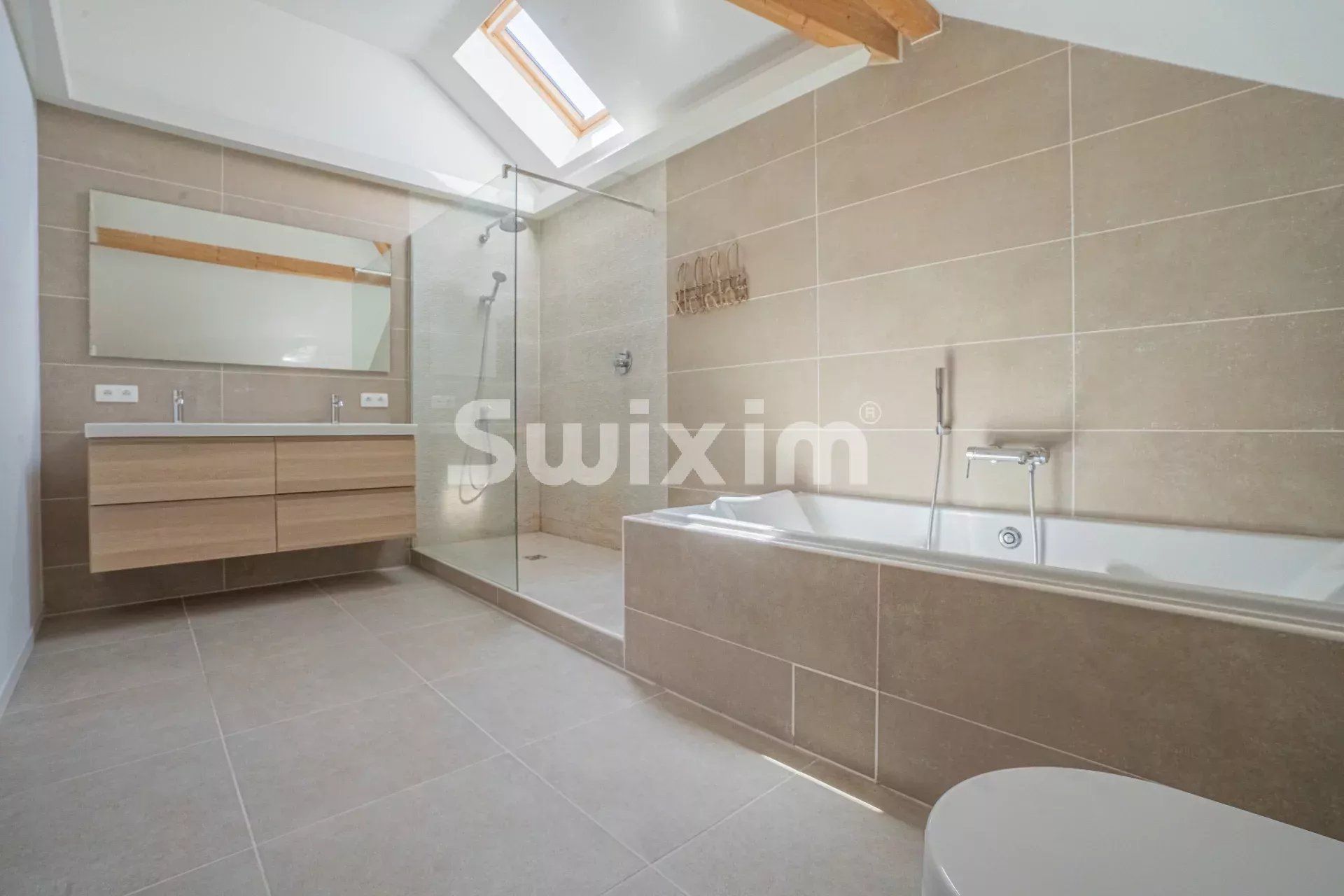 maison 6 Pièces en vente sur Grilly (01220)