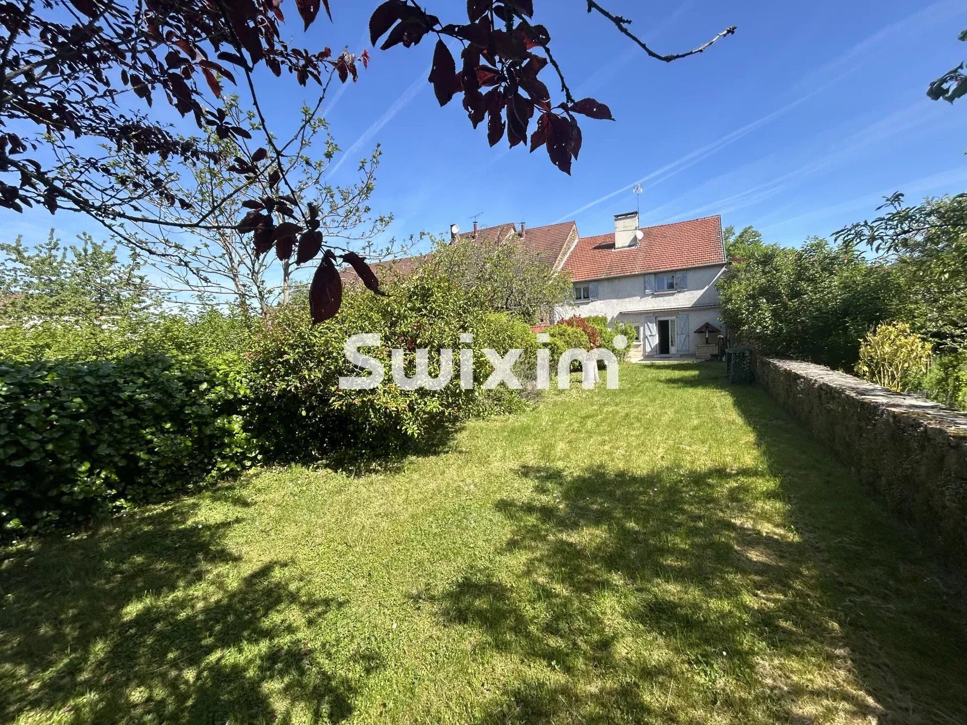 casa 6 Camere in vendita su Domblans (39210)