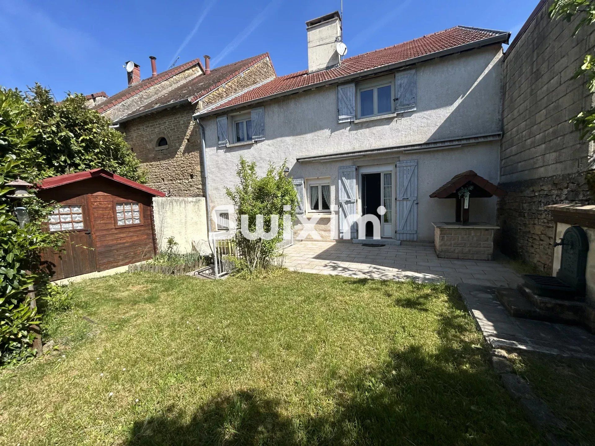 casa 6 Camere in vendita su Domblans (39210)