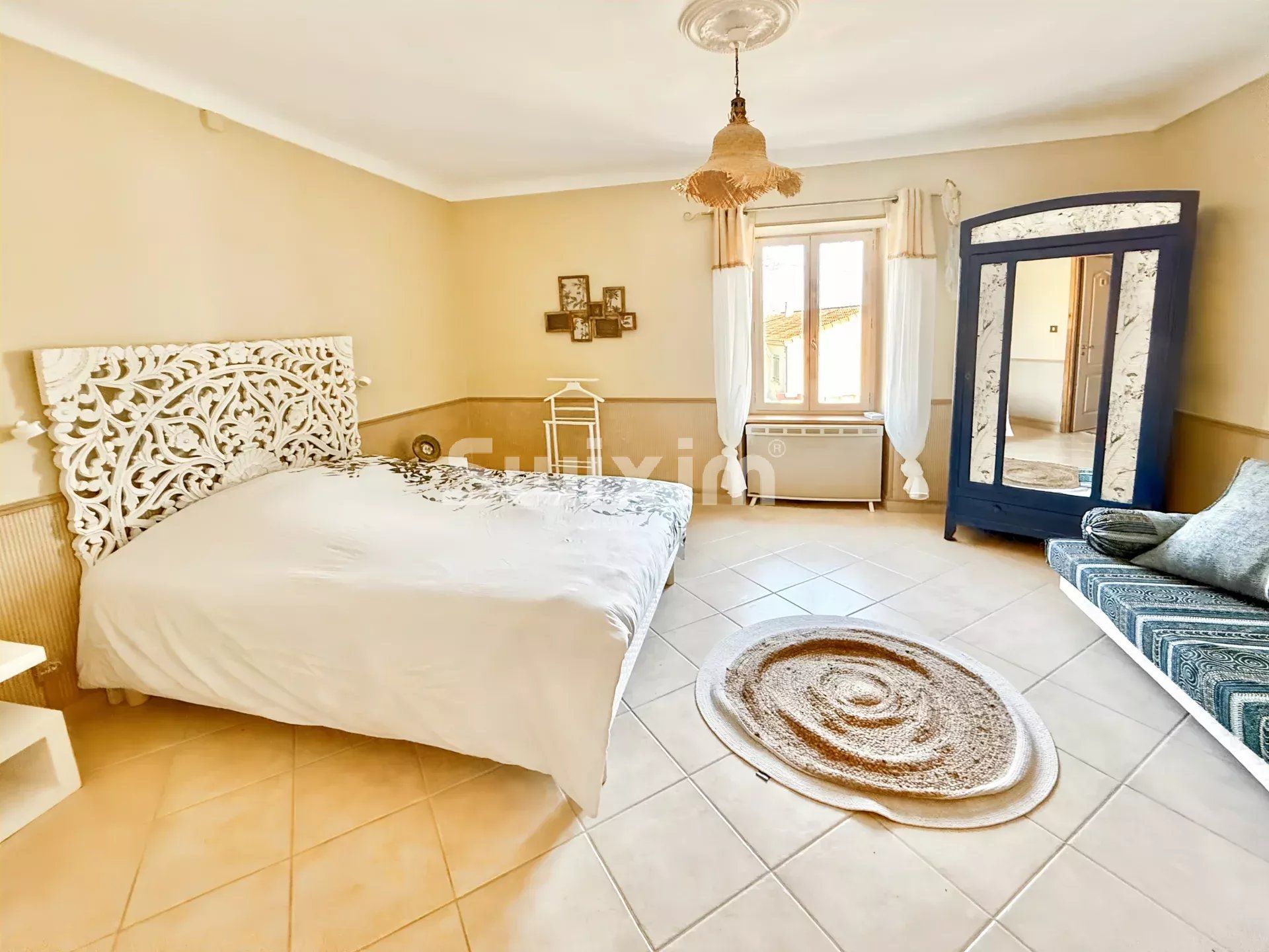 house 9 Rooms for sale on Saint-Marcel-lès-Sauzet (26740)