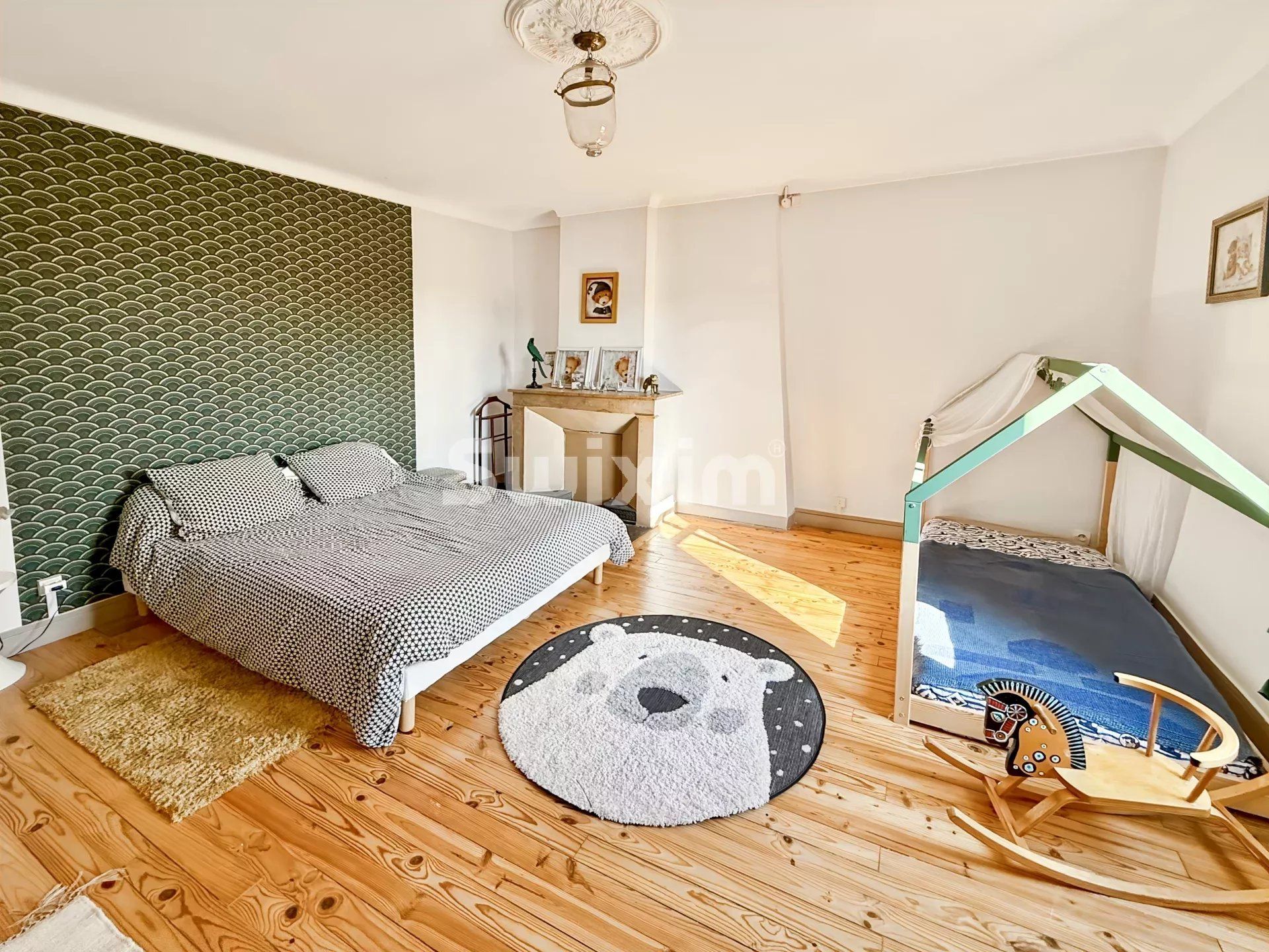 house 9 Rooms for sale on Saint-Marcel-lès-Sauzet (26740)