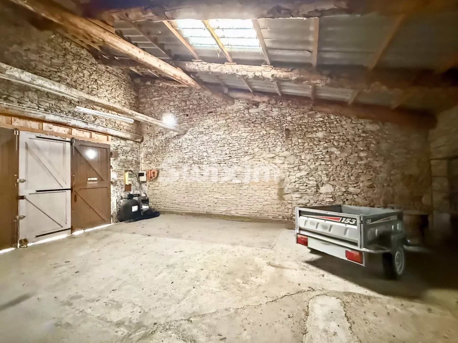 house 9 Rooms for sale on Saint-Marcel-lès-Sauzet (26740)