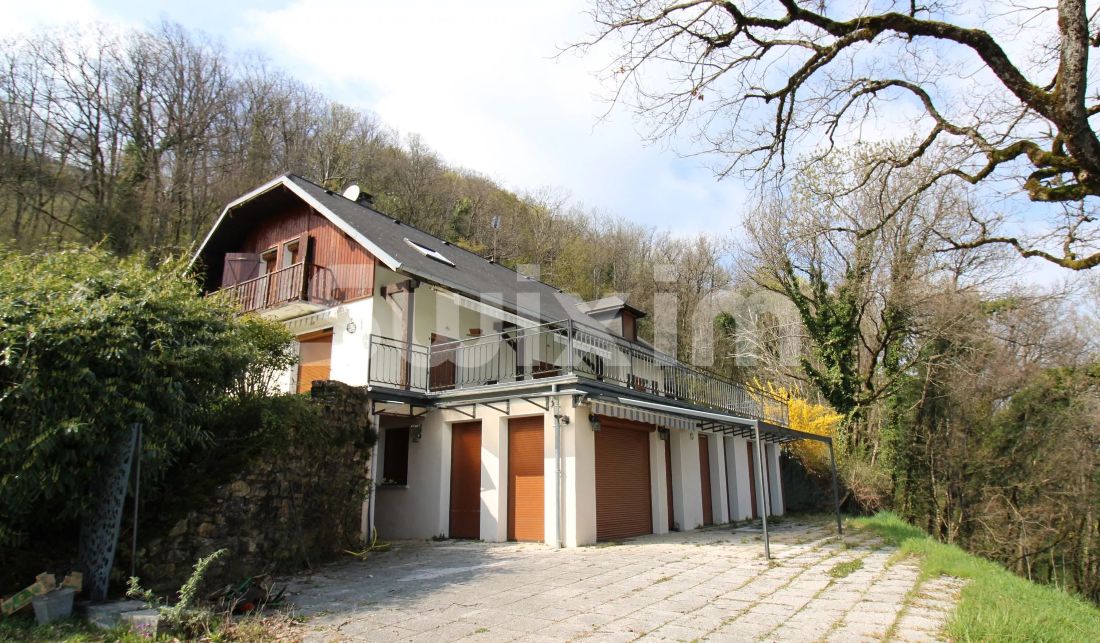propriété 10 Pièces en vente sur La Chapelle-du-Mont-du-Chat (73370)