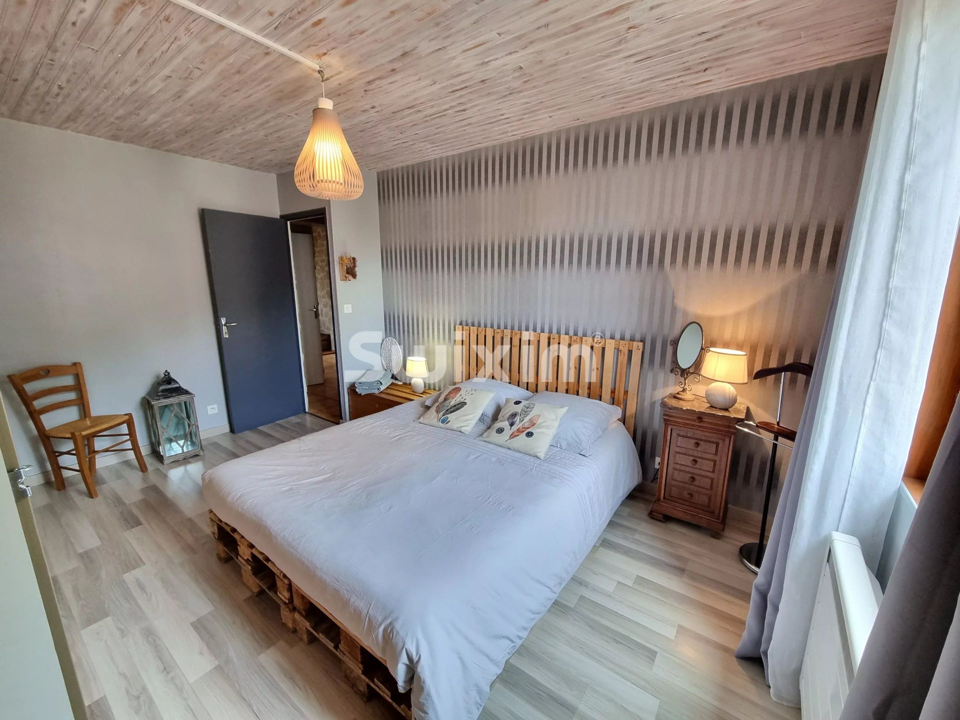 property 12 Rooms for sale on Chevroches (58500)