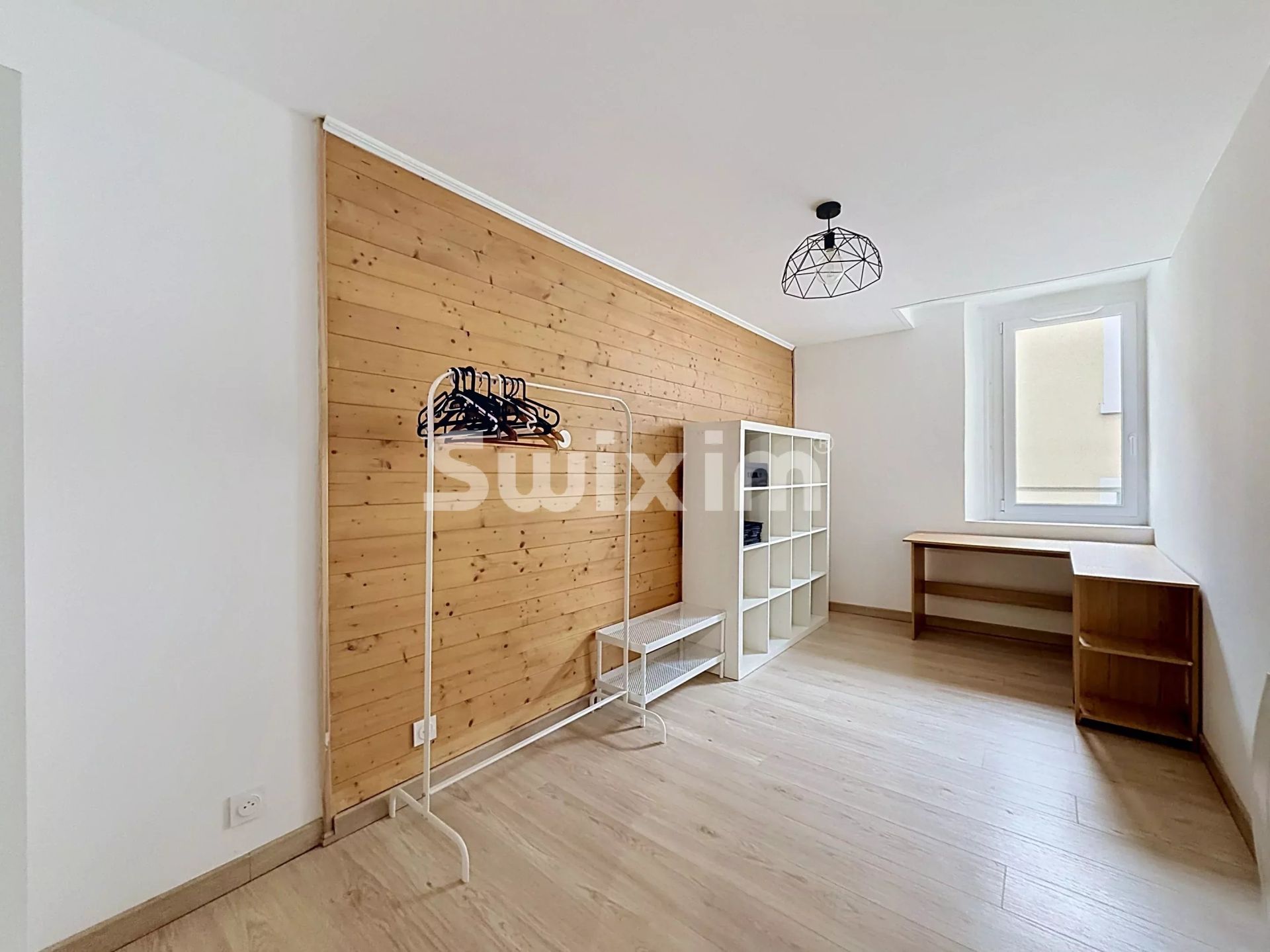 apartment 5 Rooms for sale on Gex (01170)