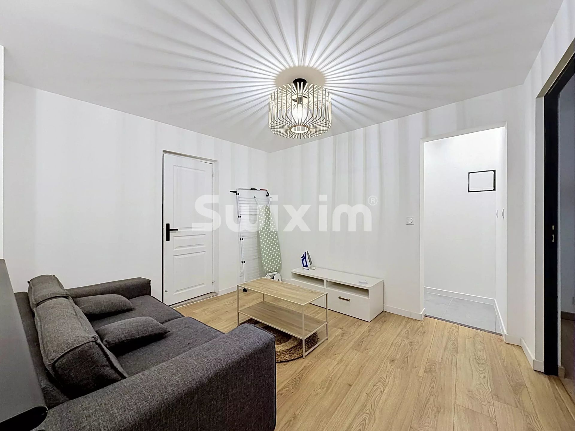 apartment 5 Rooms for sale on Gex (01170)