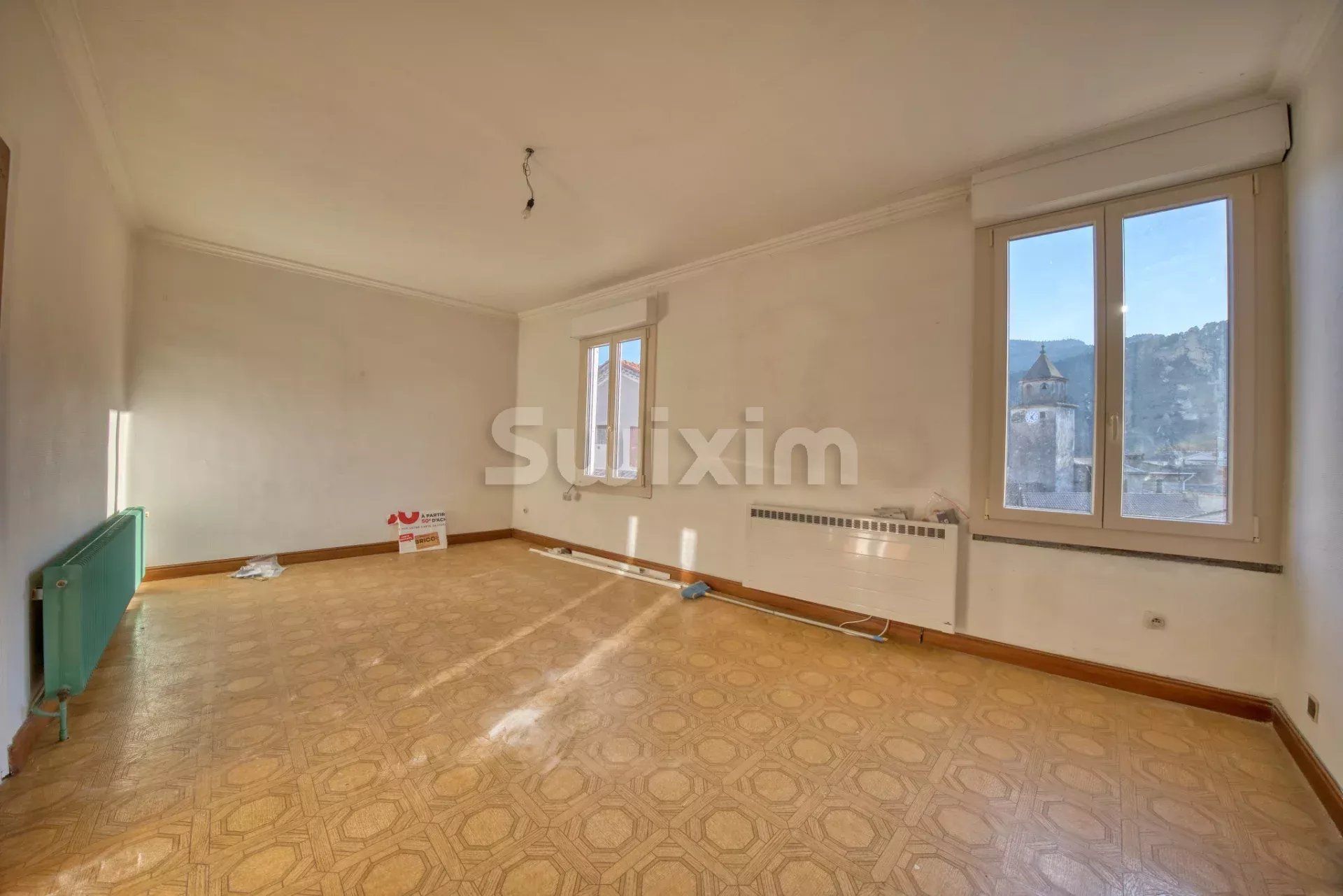 casa 11 Quartos para venda sobre Le Collet-de-Dèze (48160)