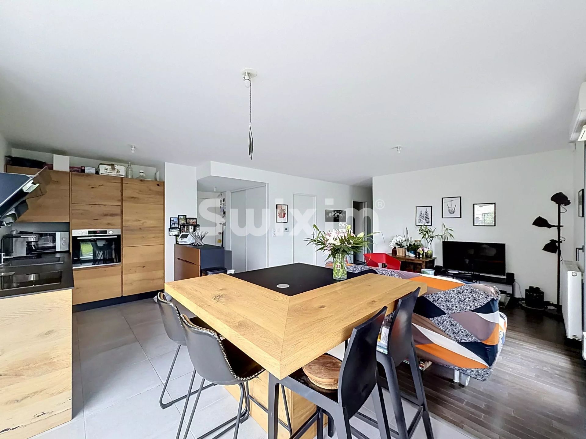 apartment 4 Rooms for sale on Divonne-les-Bains (01220)
